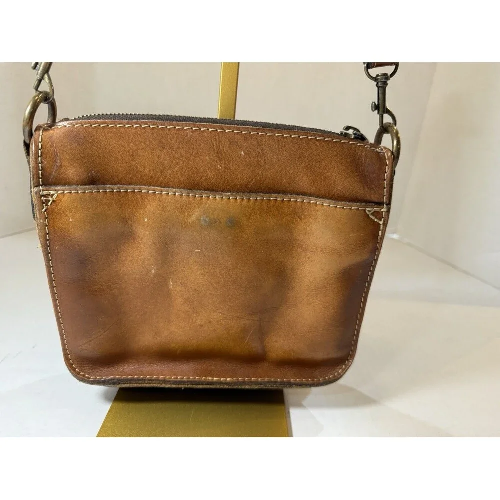 PATRICIA NASH #P53414 Crossbody with Whipstitched Detail In the Color Florence - Picture 16 of 16